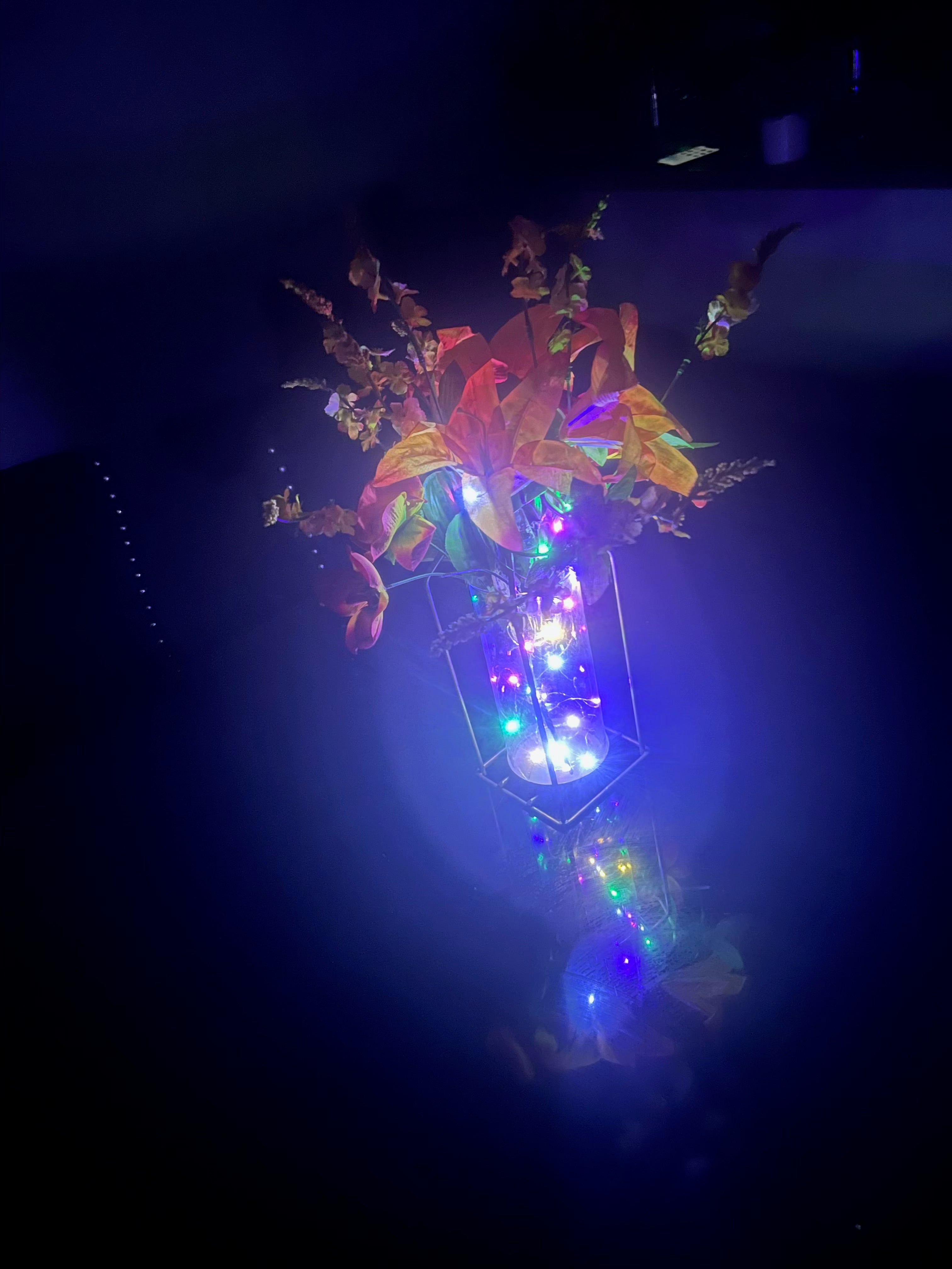 CLASSIC BLOOM LANTERN